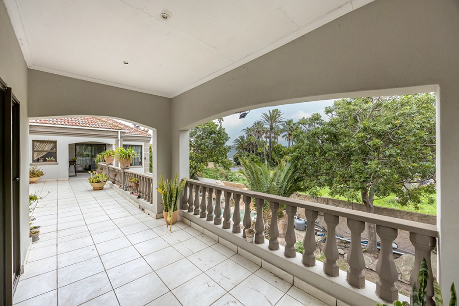 6 Bedroom Property for Sale in Sunset Beach Western Cape